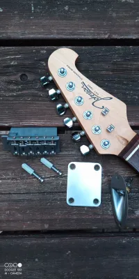 Johnson Stratocaster Neck [September 17, 2024, 6:29 pm]