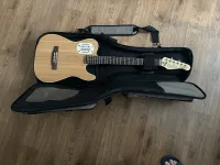 Godin Acousticaster Deluxe Natural Electro-acoustic guitar [November 11, 2024, 9:33 am]