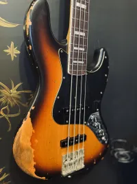 - Buzz Wasp Bass