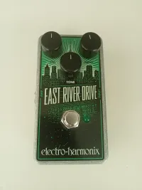 Electro Harmonix East River Drive pedál