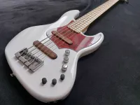 Xotic XJ-ProVintage 5