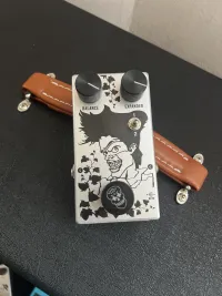 Flattley Poison Ivy Octave Harmonic Fuzz Pedál - Stratoo [October 15, 2024, 6:19 pm]