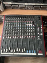 Allen & Heath ZED18