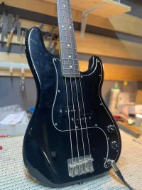 Squier Precision Bass