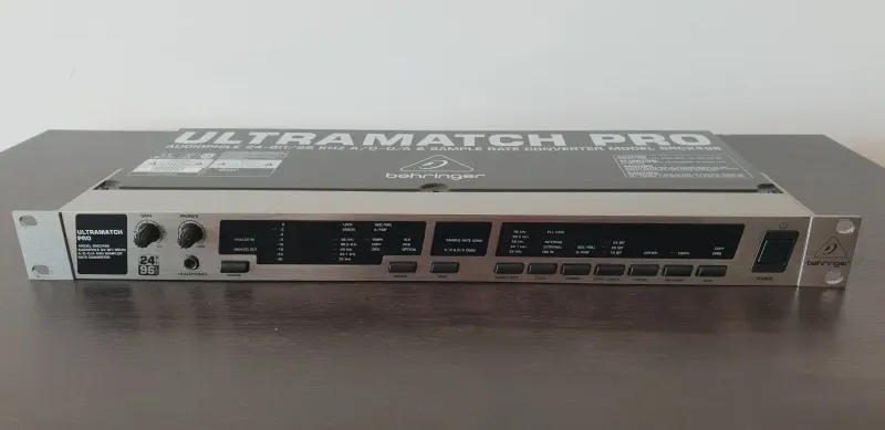 Behringer ULTRAMATCH PRO AD / DA Konverter