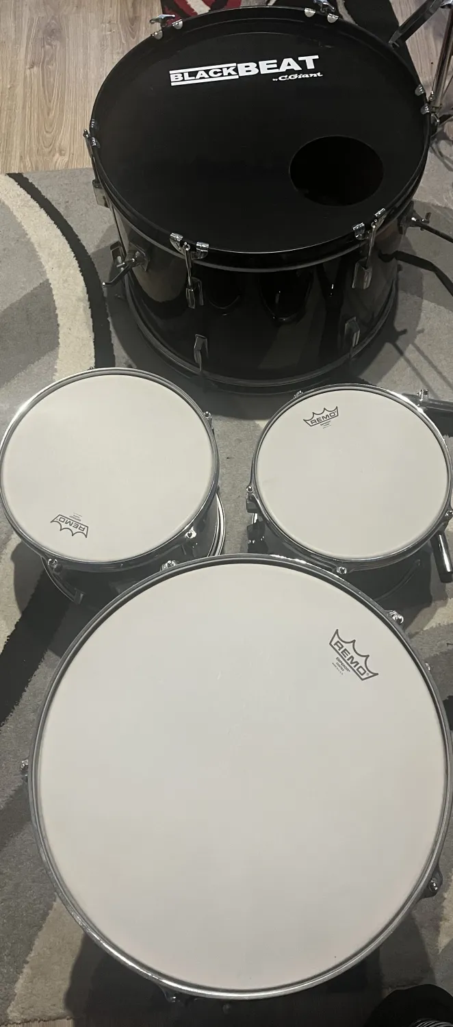 CGiant Black beat Drum set