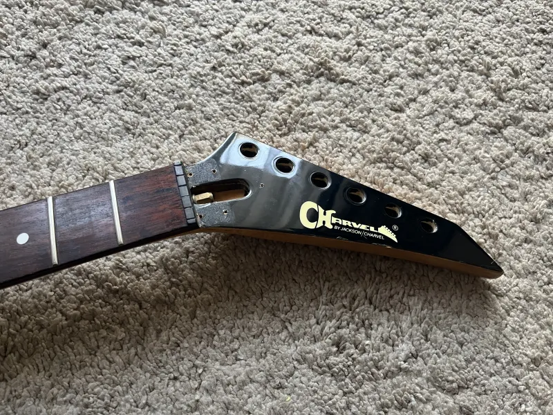 Charvel Model 2, 3, 4 Nyak