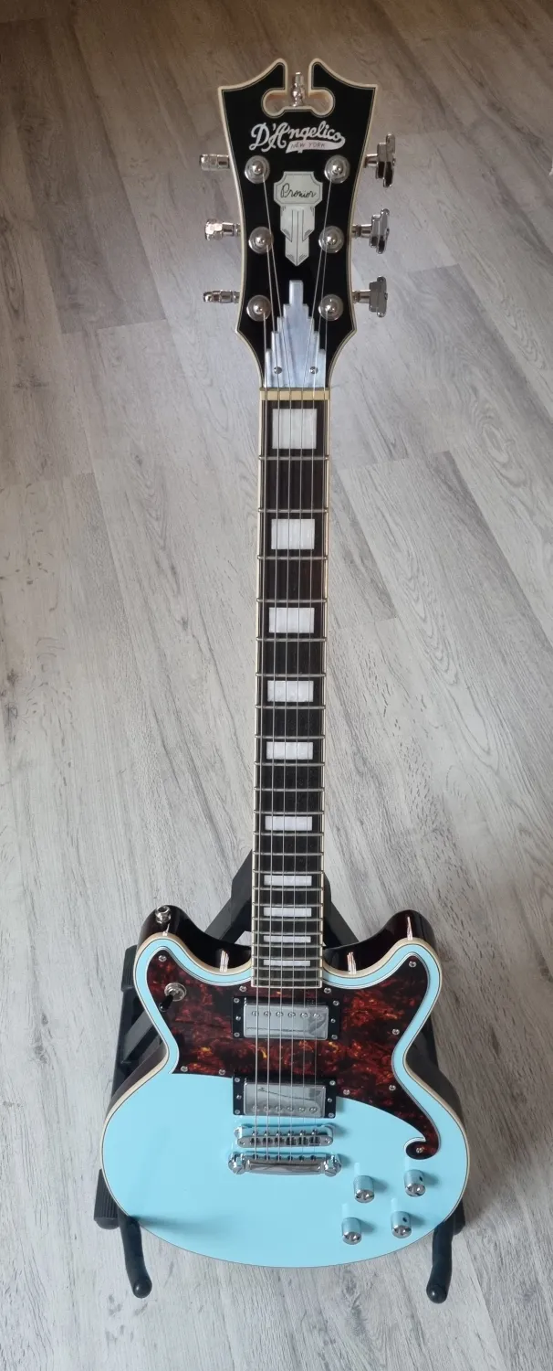 DAngelico Premier Sky Blue Elektromos gitár