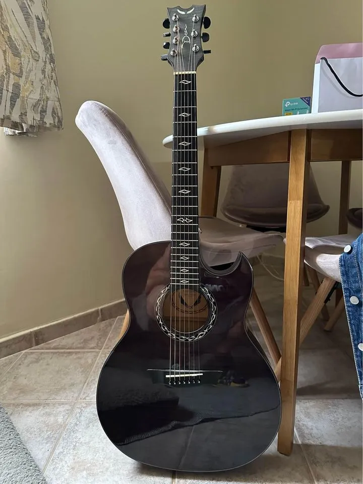 Dean Dean Exhibition Ultra 7húros electroacoustic gitár Elektroakustická gitara