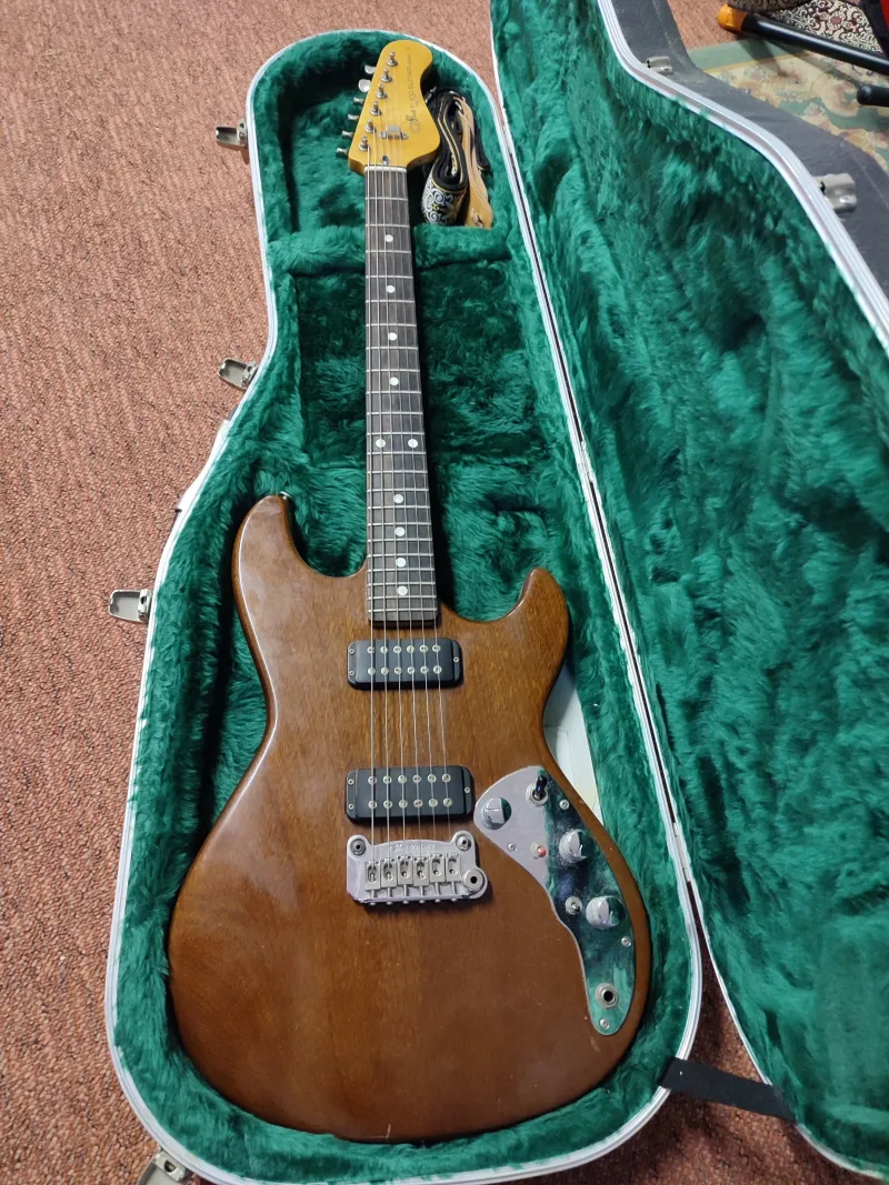 G&L F-100 Serie II 1981 USA Elektrická gitara