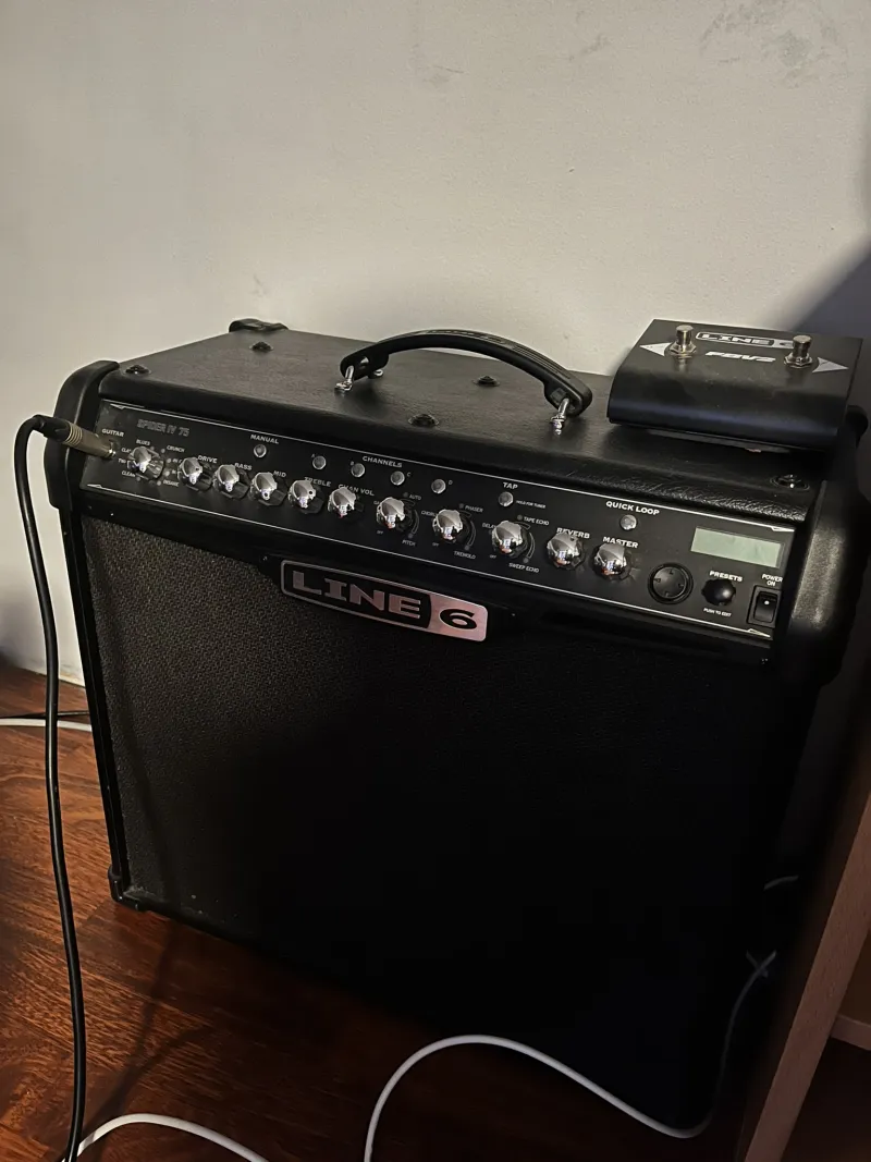 Line6 Spider IV 75 Combo de guitarra