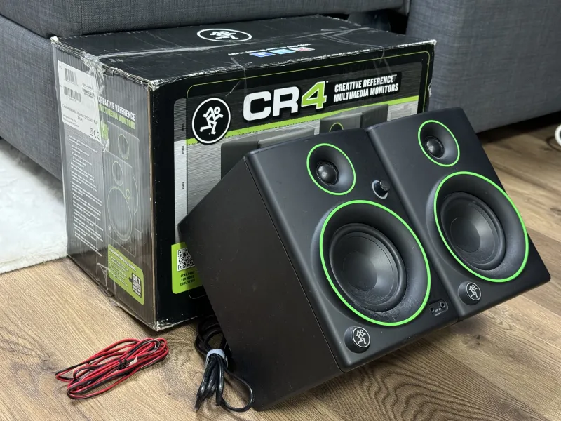 Mackie CR4 studio monitor hangfalpár HIBÁS Studio-Lautsprecher