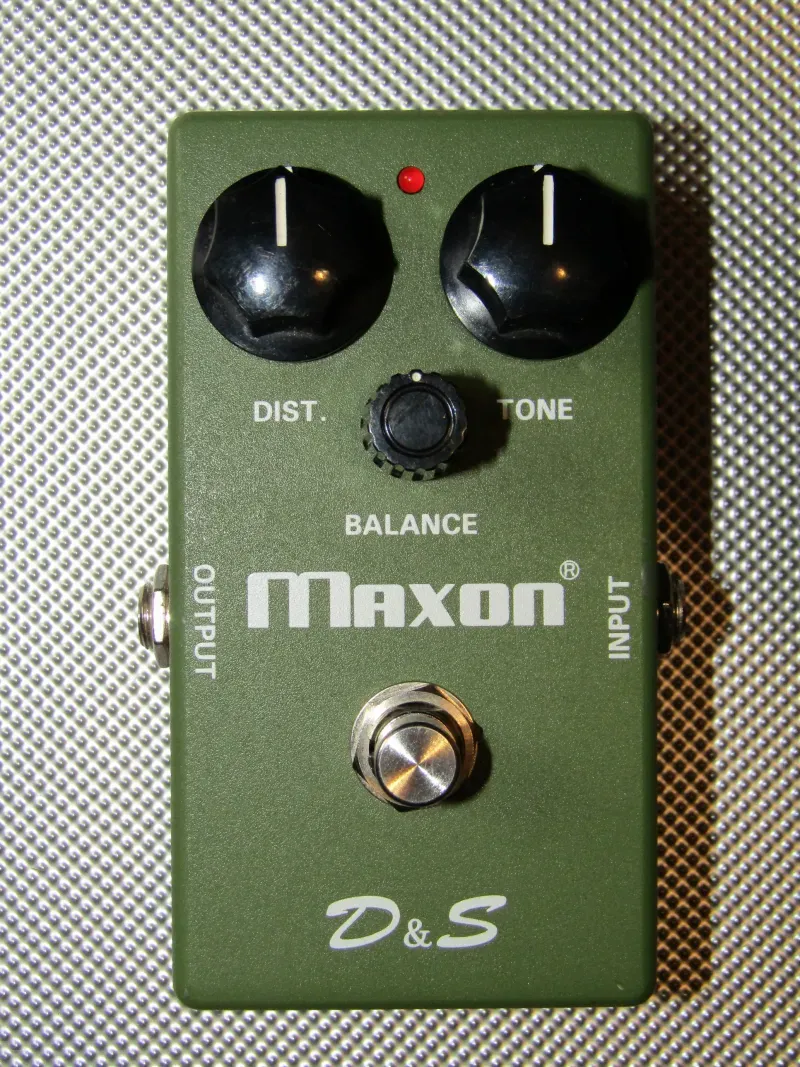 Maxon D&S Distortion and Sustainer Pedal