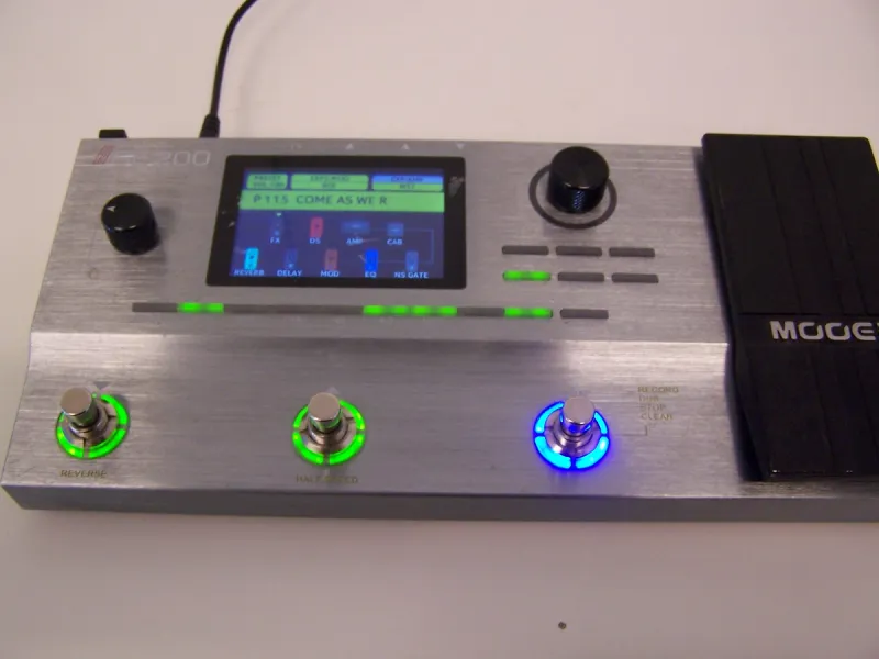 Mooer GE 200 Version 2 Multi-effect