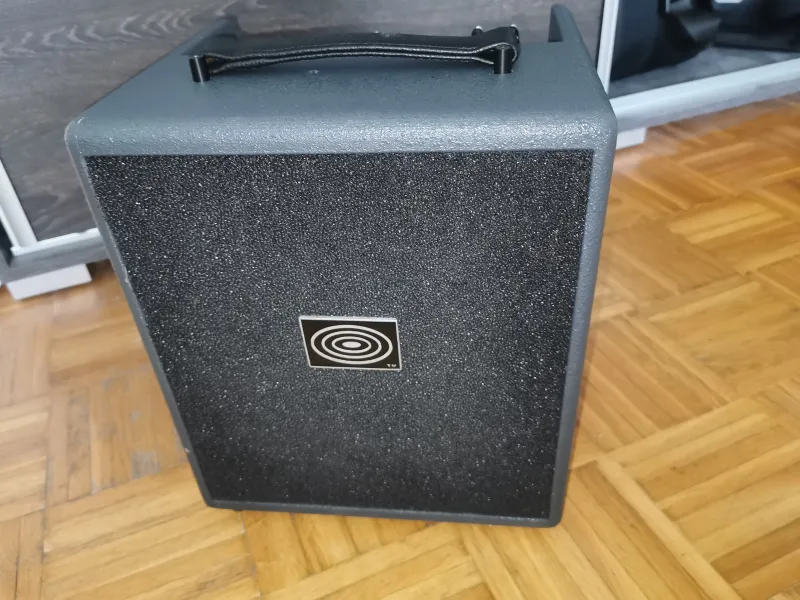 Schertler David 80 Watt 2 csatornás akusztikus erősítő Akustikgitarrenverstärker