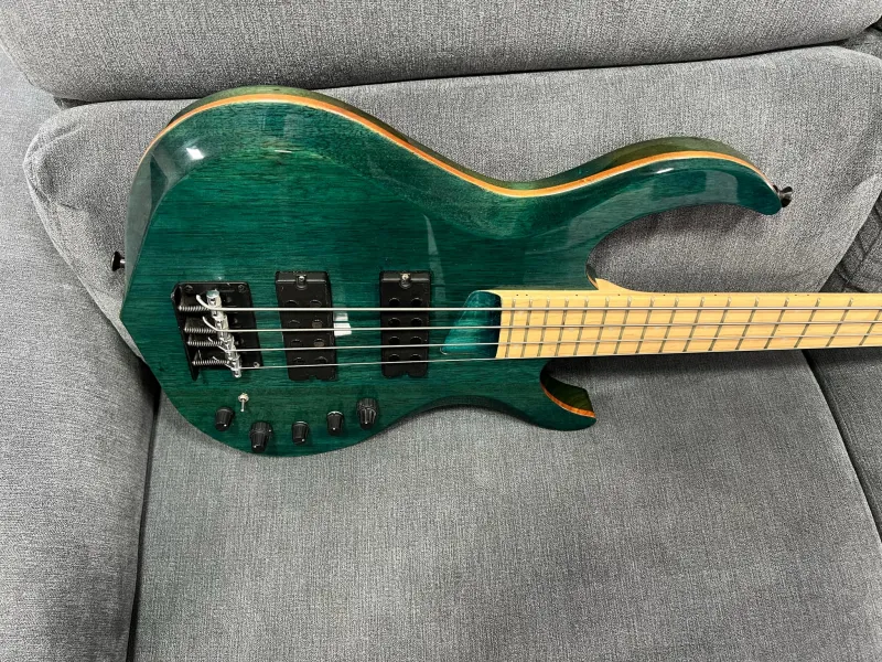 Sire Marcus Miller M2 Bass guitar