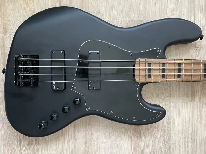 Squier Contemporary Active Jazz Bass HH Flat Black Bass guitar