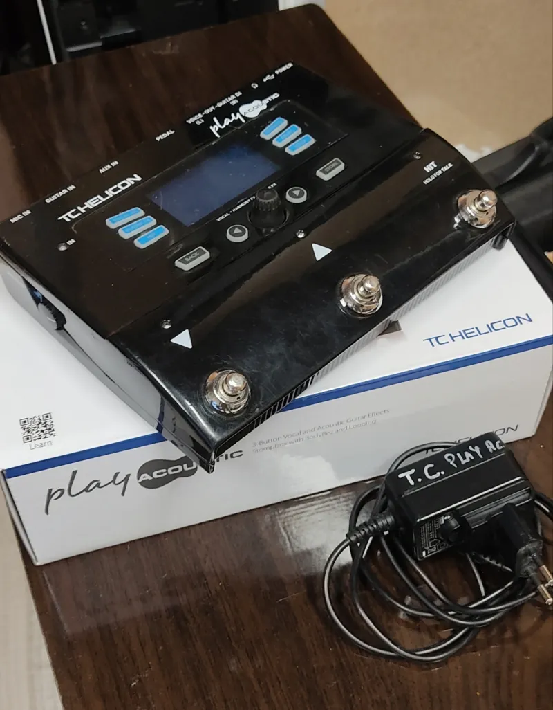 TC Helicon Play Acoustic Effekt