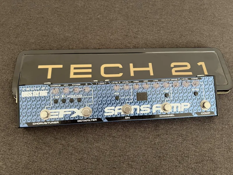 TECH 21 Bass Fly Rig v2 Efecto de bajo