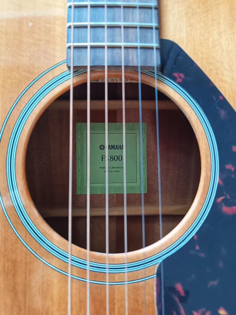 YAMAHA FS800 Akustikgitarre