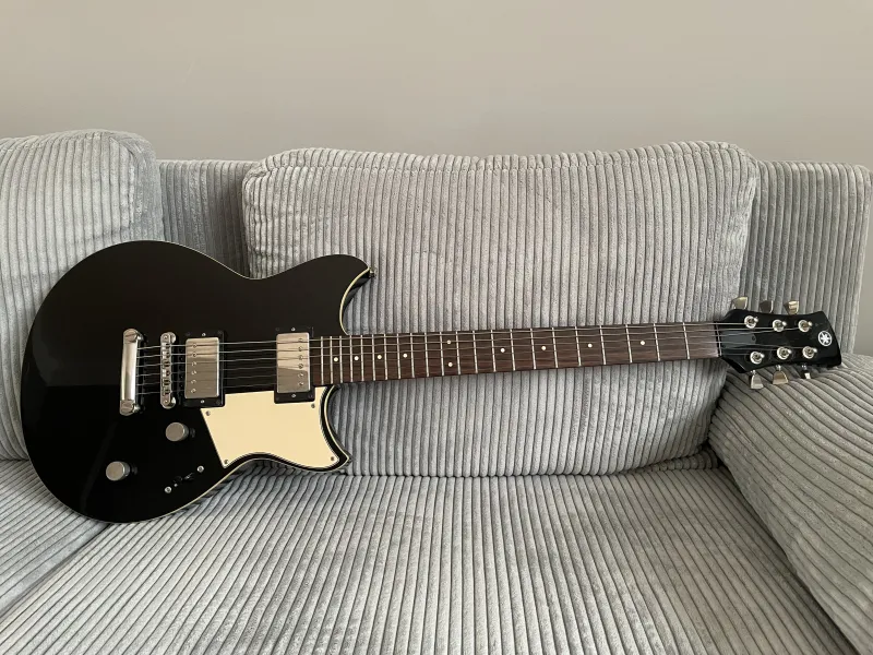 YAMAHA Revstar RS420 Black Steel Electric guitar