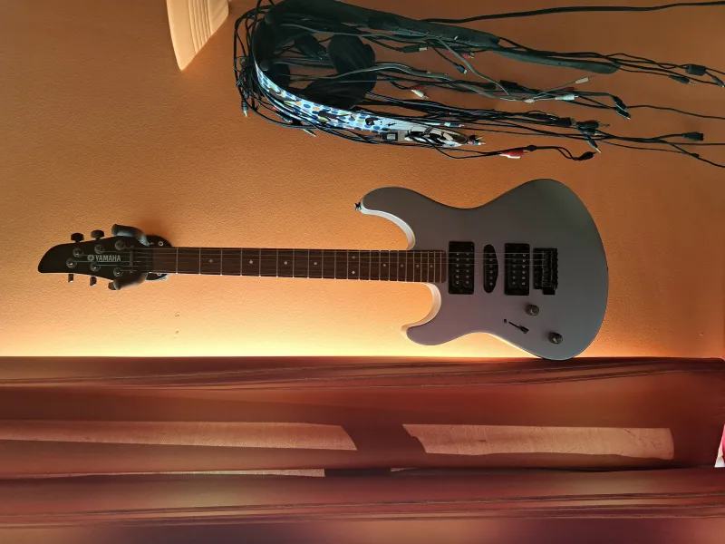 YAMAHA RGX 121 ZL Left handed electric guitar