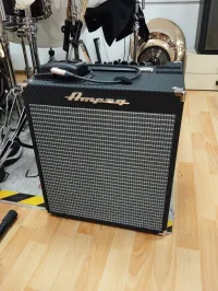 Ampeg RocketBass RB-110 Basszusgitár kombó [2024.12.16. 17:01]