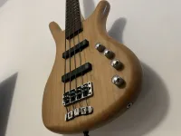 RockBass Corvette Basgitara [January 13, 2025, 11:59 pm]