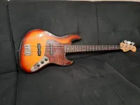 Squier Vintage Modified  RW jazz bass