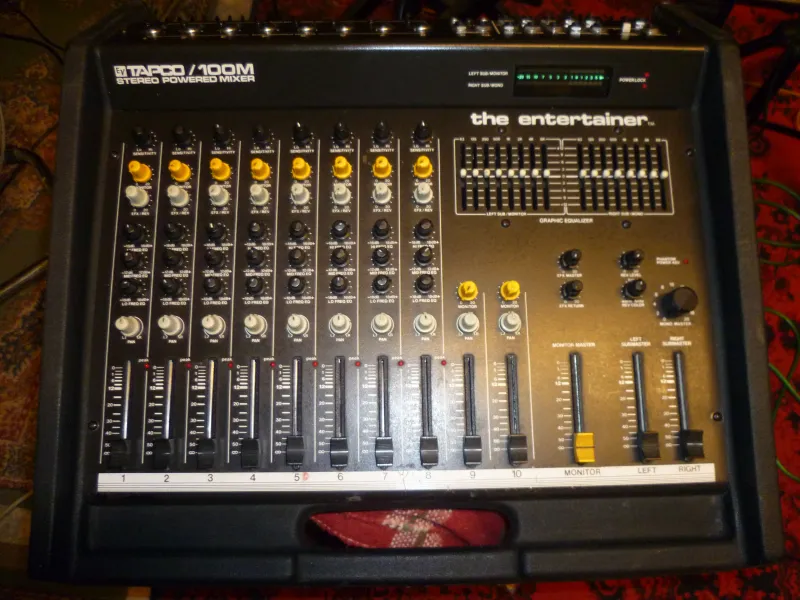 - EV Tapco 100M Mixer amplifier