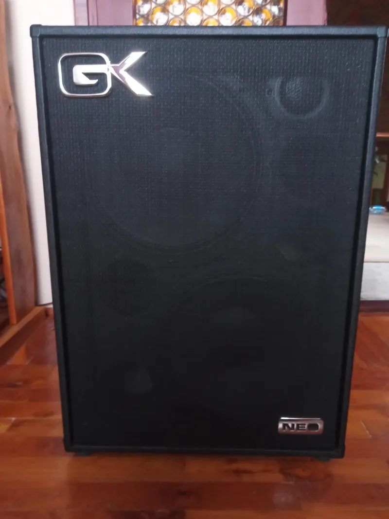  MB 212 II Basgitarové kombinované zosilňovače