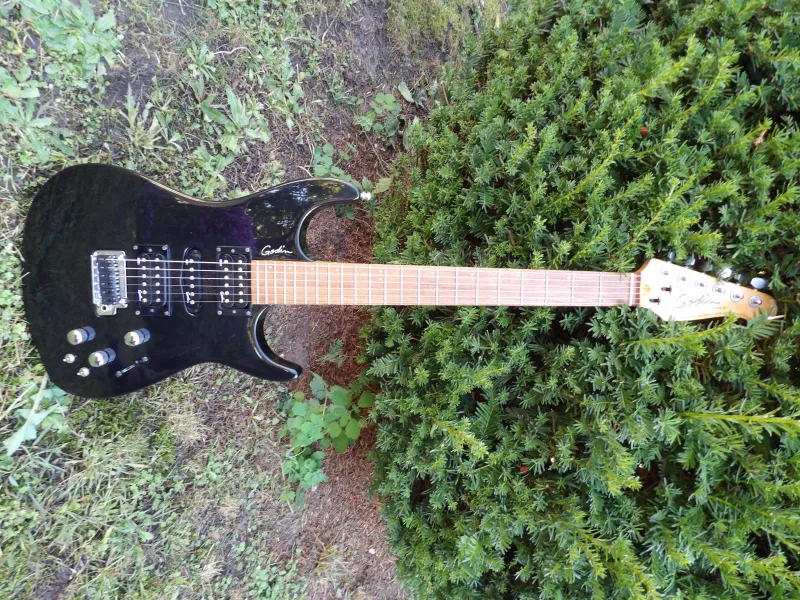 Godin Freeway SA Synth Access ST Style Black Pearl Electric guitar