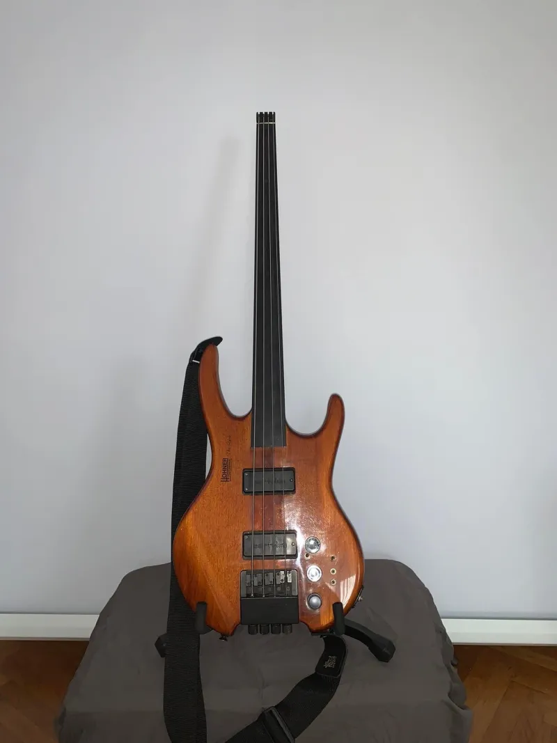 Hohner Jack Bass fretless Basszusgitár