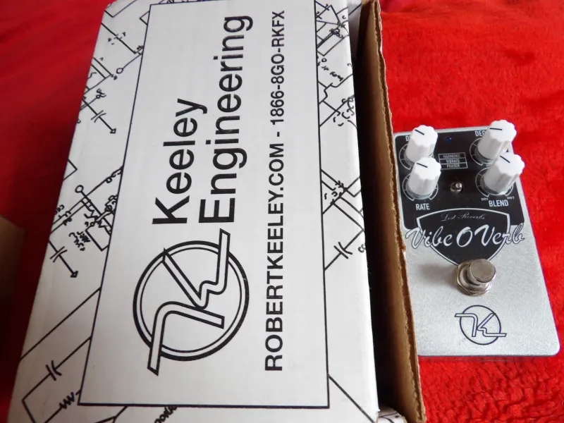 Keeley Vibe-O-Verb Reverb pedál