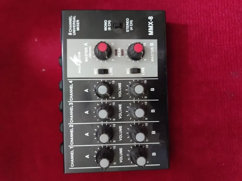 Monacor MMX-8 Mezclador