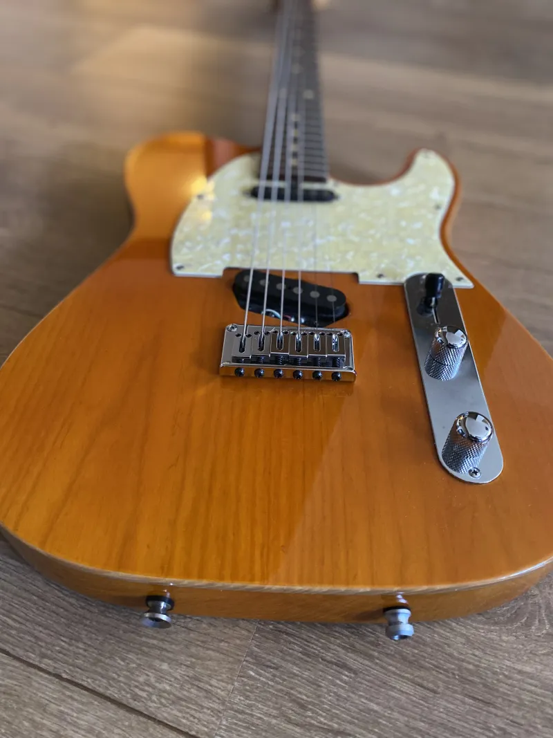 Tom Anderson Hollow T classic E-Gitarre