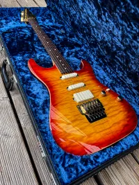 Suhr Legacy floyd rose 2021-2022 Limited edition Electric guitar [January 5, 2025, 9:27 am]