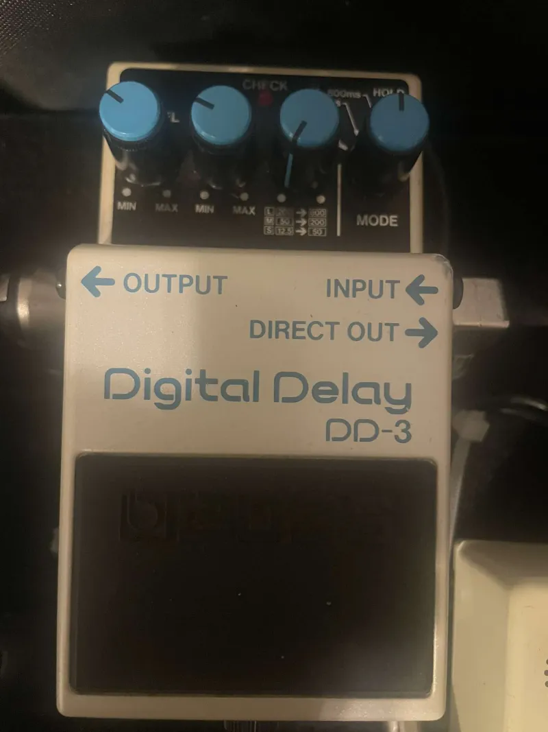 BOSS Digital Delay DD 3 Pedál