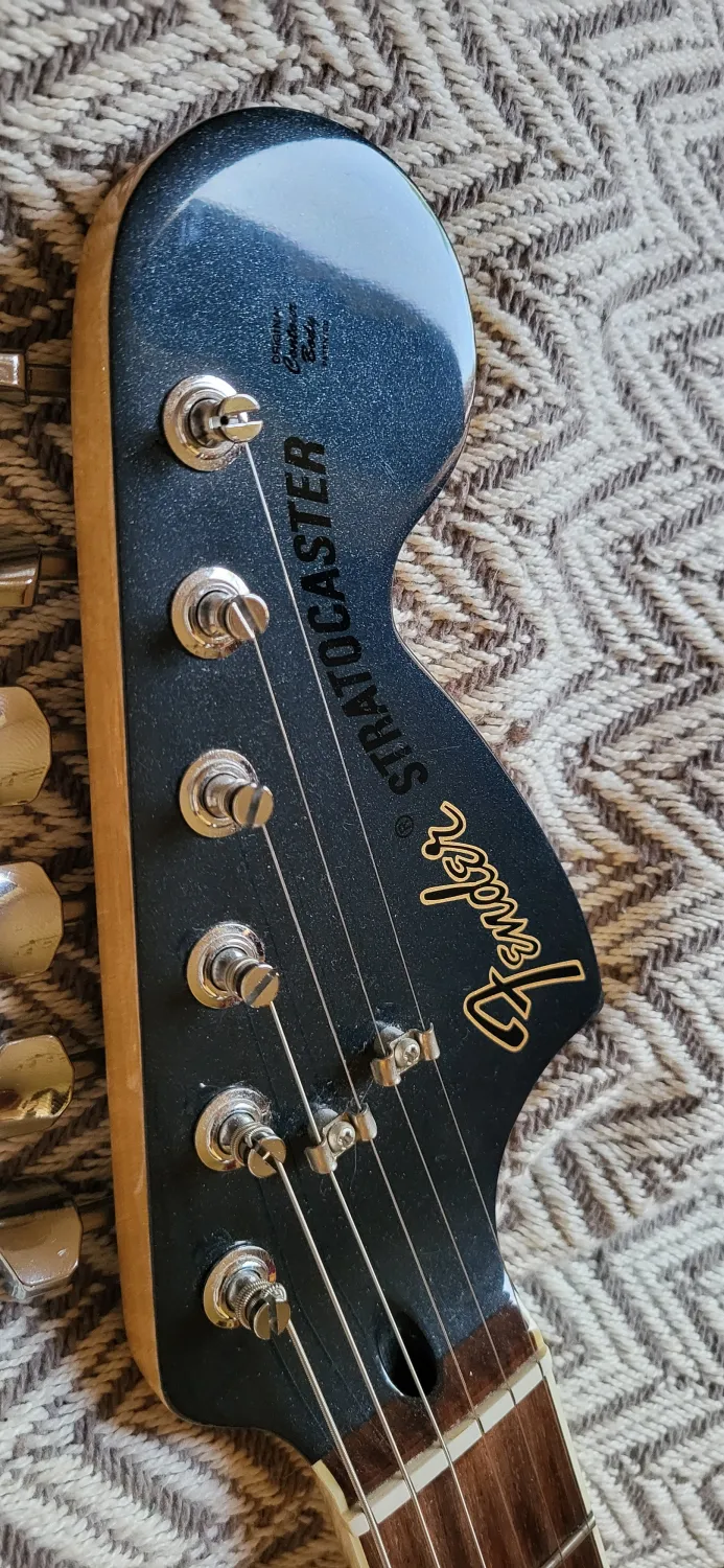 Fender Classic Player Stratocaster HH Elektromos gitár