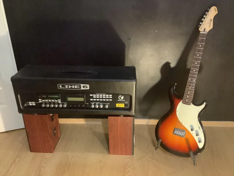 Line6 Line6 VettaIIHD-fej,Variax300-gitár,FBVShortboard Gitárerősítő-fej