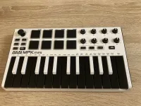 Akai Professional MPK Mini MK2 MIDI billentyűzet - funkymonkk [2024.11.15. 18:40]