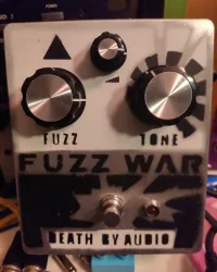 Death By Audio FUZZ WAR Pedal [November 14, 2024, 4:17 pm]