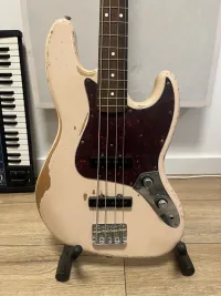 Fender Flea Jazz Bass RW Shell Pink