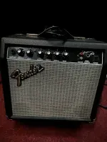 Fender Frontman 15G Combo de guitarra [November 13, 2024, 2:58 pm]