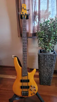 Ibanez SR   700 Bass Gitarre - reflektor [Yesterday, 1:44 pm]