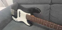 Squier Standard Precision V