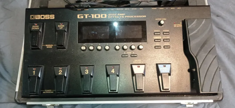 BOSS GT-100 Multieffekt