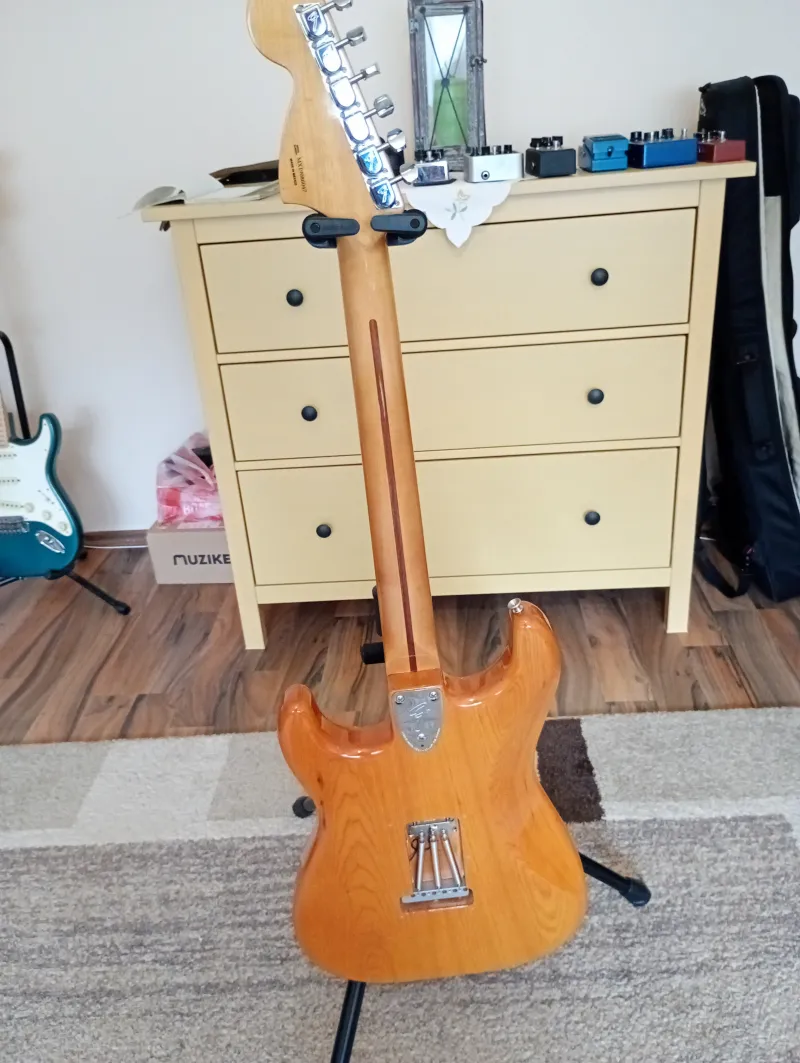 Fender Stratocaster Elektromos gitár