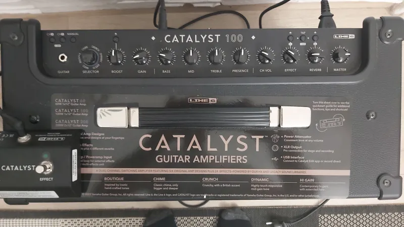 Line6 Catalyst 100 Gitárkombó