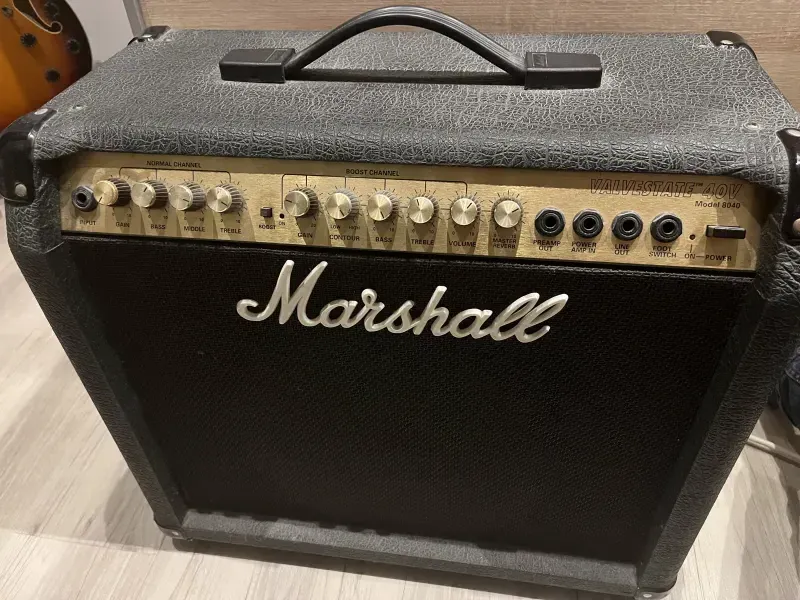 Marshall Marshall Valvestate 8040 előfokcsöves gitárkombó